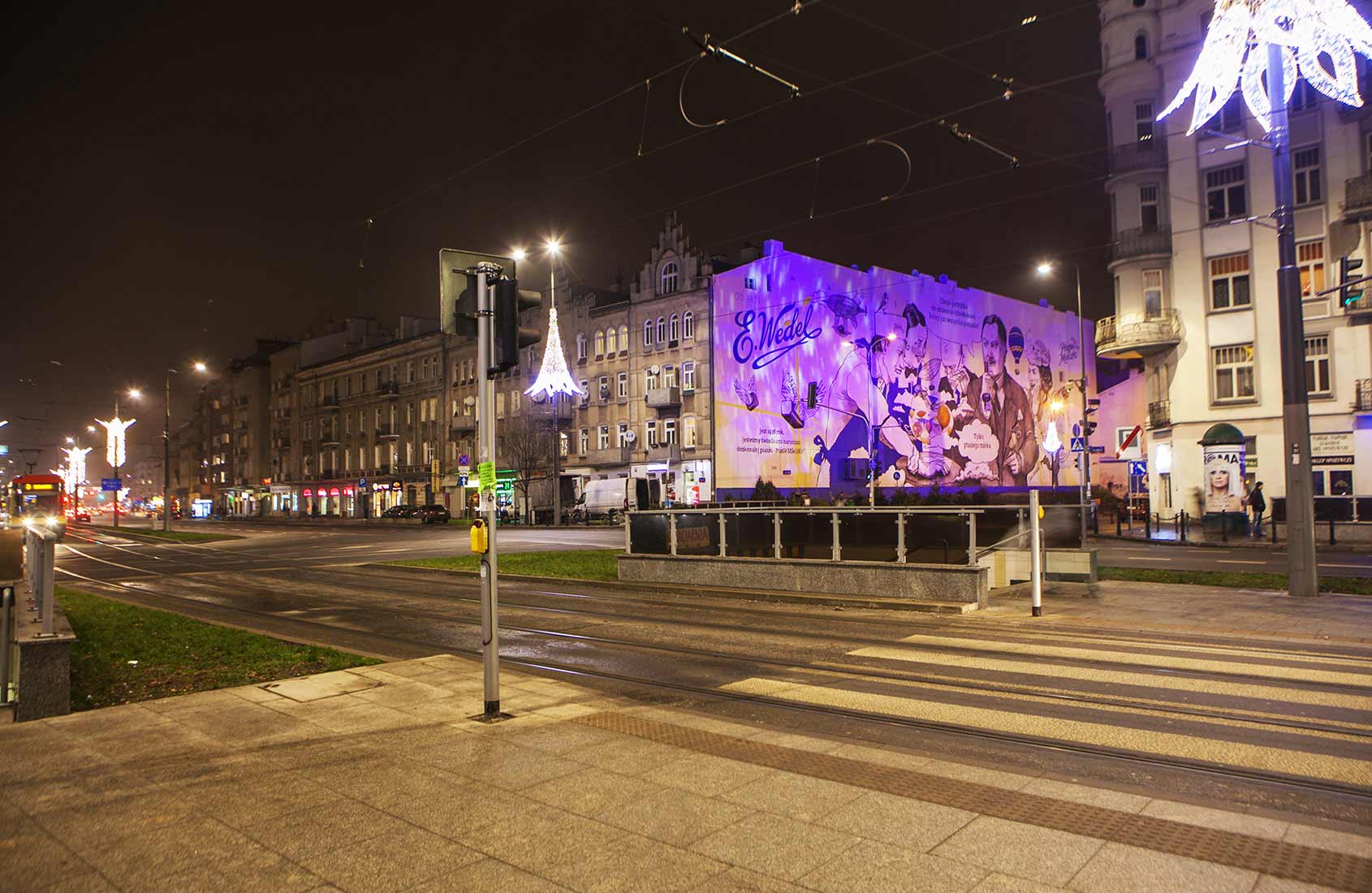 Ptasie Mleczko Iluminacja mural IDEAMO Wedel Warszawa